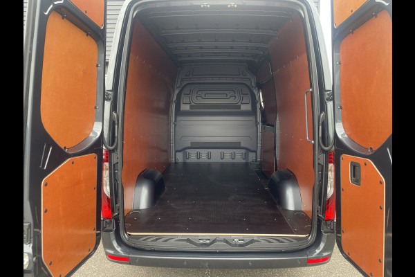 Mercedes-Benz Sprinter 319 CDI AUTOM.L2H2 RWD 190 PK 3.5 T CAMERA / NAVI