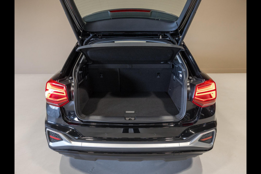 Audi Q2 35 TFSI S-Line Edition / 150pk / Stoelverwarming / Keyless entry / Matrix LED / Adaptieve cruise control /