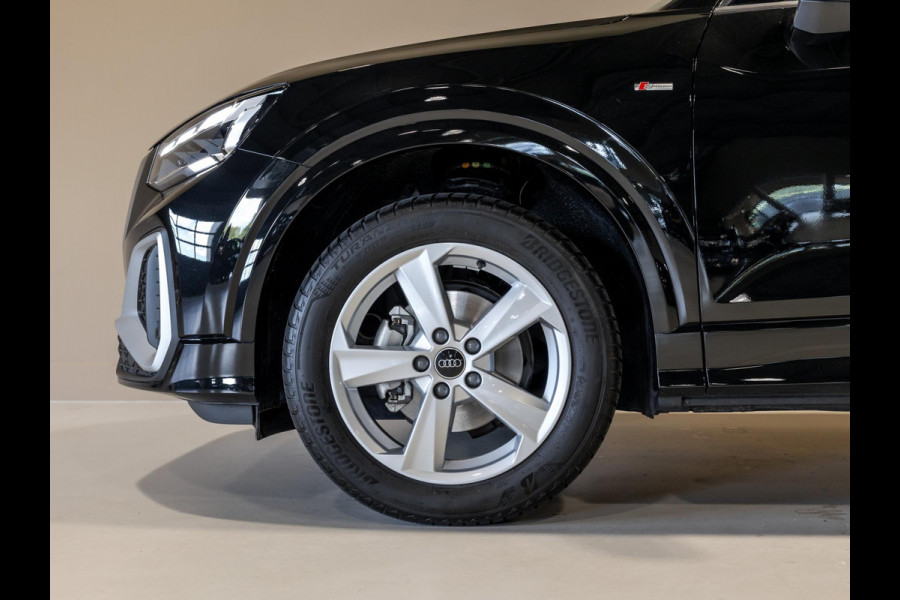 Audi Q2 35 TFSI S-Line Edition / 150pk / Stoelverwarming / Keyless entry / Matrix LED / Adaptieve cruise control /