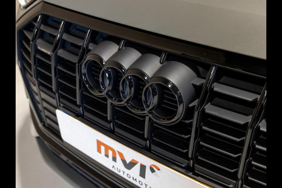 Audi Q3 40 TFSI quattro S Line edition one / 190pk / Trekhaak / Panorama dak / Stoelverwarming /