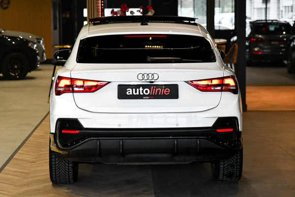 Audi Q3 Sportback 45 TFSI e S-Line. Pano, ACC, Dodeh, Camera, 20''!