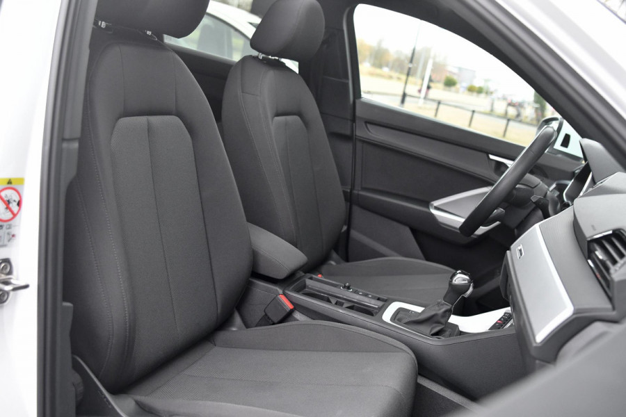 Audi Q3 Sportback 45 TFSI e S-Line. Pano, ACC, Dodeh, Camera, 20''!