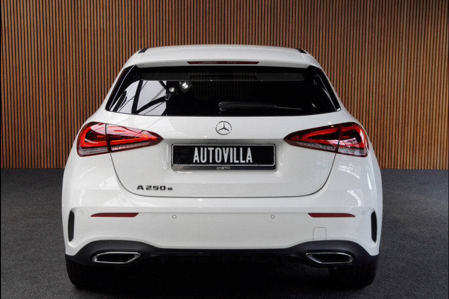 Mercedes-Benz A-Klasse 250e AMG Line Leer Navi Camera Climate Stoelverwarming PTS LM velgen EQ BTW auto!
