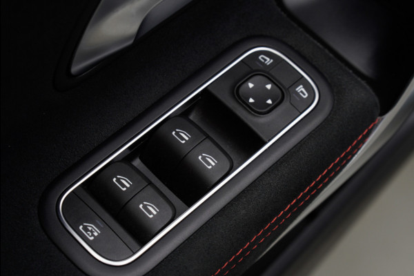 Mercedes-Benz A-Klasse 250e AMG Line Leer Navi Camera Climate Stoelverwarming PTS LM velgen EQ BTW auto!