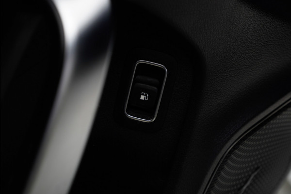 Mercedes-Benz A-Klasse 250e AMG Line Leer Navi Camera Climate Stoelverwarming PTS LM velgen EQ BTW auto!