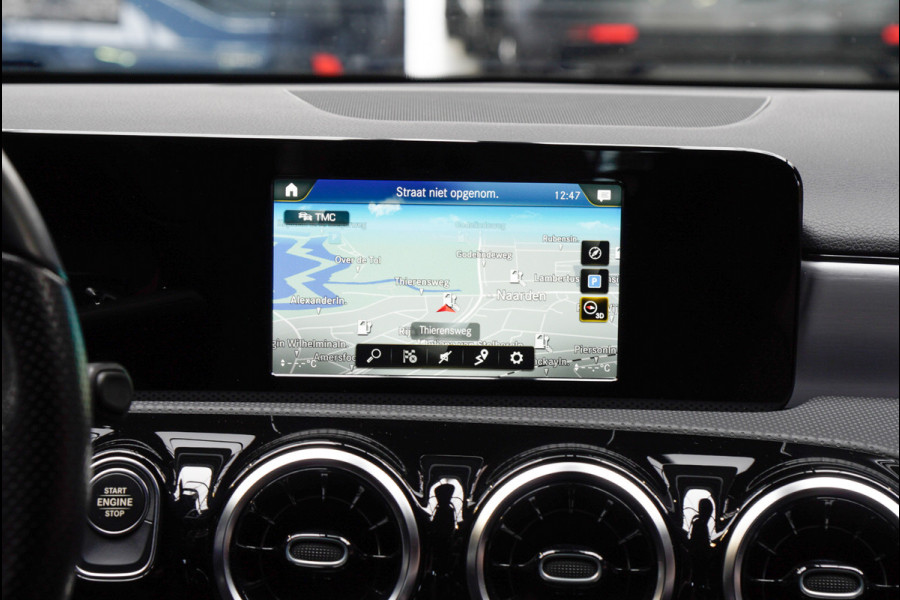 Mercedes-Benz A-Klasse 250e AMG Line Leer Navi Camera Climate Stoelverwarming PTS LM velgen EQ BTW auto!