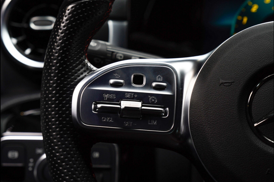 Mercedes-Benz A-Klasse 250e AMG Line Leer Navi Camera Climate Stoelverwarming PTS LM velgen EQ BTW auto!