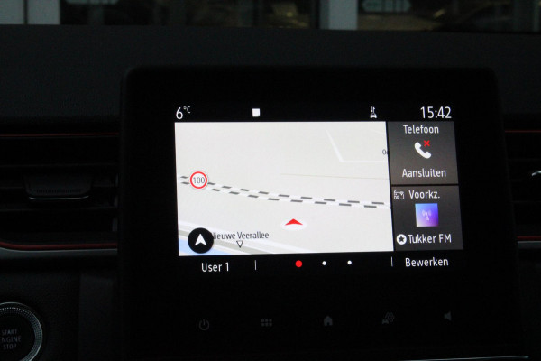 Renault Captur 1.3 TCe 130PK AUTOMAAT INTENS | APPLE CARPLAY/ANDROID AUTO | STOEL VERWARMING | NAVIGATIE | FULL LED KOPLAMPEN | ADAPTIVE CRUISE CONTROL | ACHTERUITRIJ CAMERA | LICHTMETALEN VELGEN 17" | DODEHOEK DETECTIE | PARKEERSENSOREN VOOR + ACHTER | DAB+ RADIO | CLIMATE CONTROL | KEYLESS ENTRY/START |