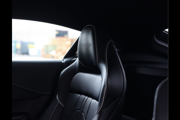 Aston Martin Vantage 4.0 V8 | Onyx Black