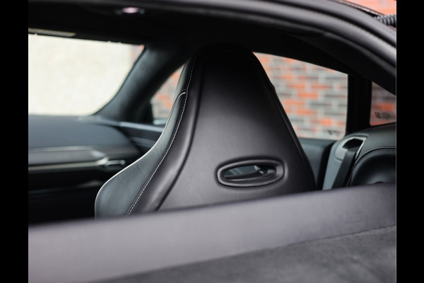 Aston Martin Vantage 4.0 V8 | Onyx Black