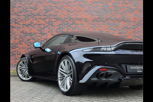 Aston Martin Vantage 4.0 V8 | Onyx Black