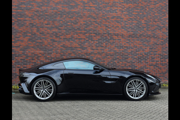 Aston Martin Vantage 4.0 V8 | Onyx Black