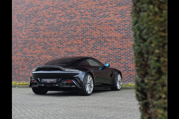 Aston Martin Vantage 4.0 V8 | Onyx Black