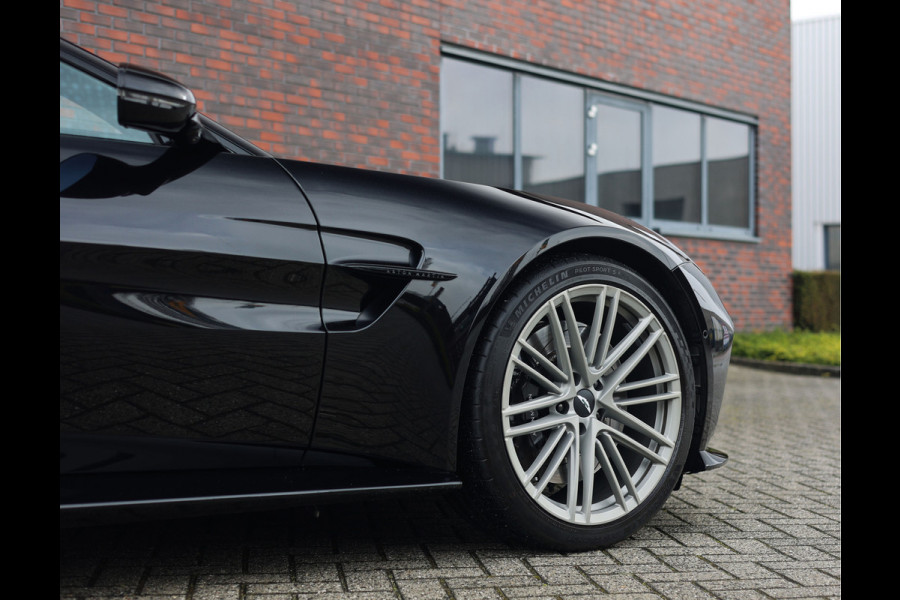Aston Martin Vantage 4.0 V8 | Onyx Black