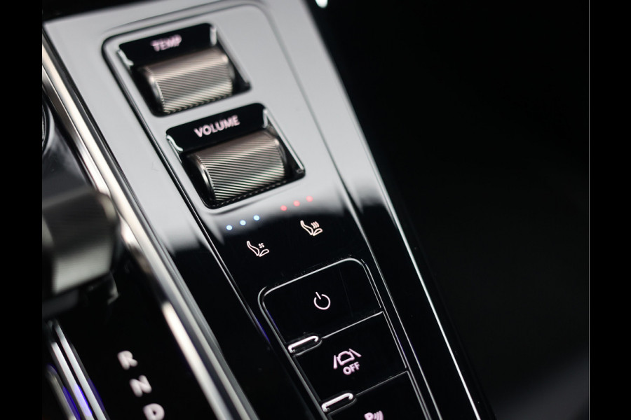 Aston Martin Vantage 4.0 V8 | Onyx Black