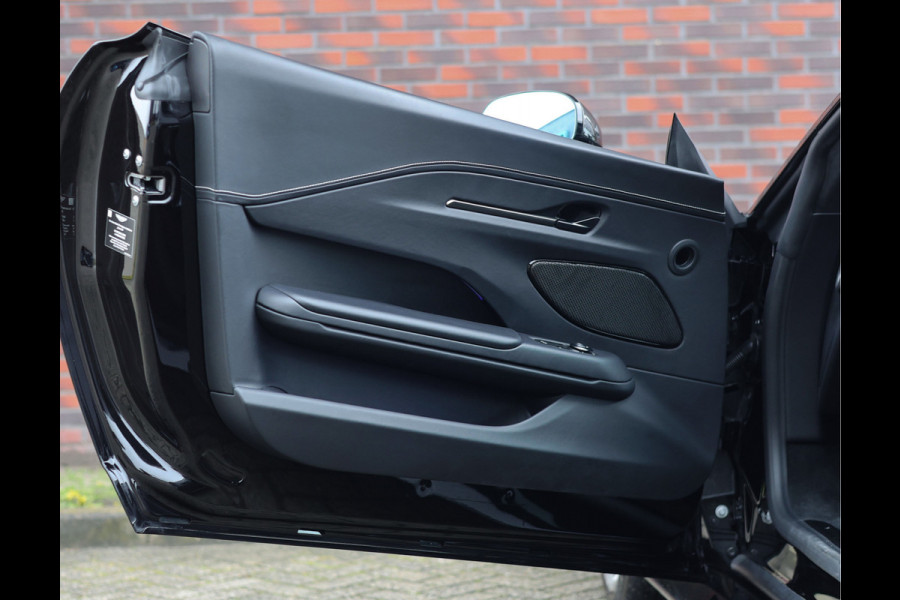 Aston Martin Vantage 4.0 V8 | Onyx Black