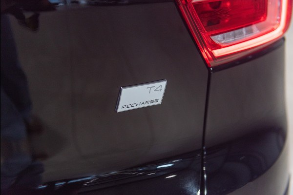 Volvo XC40 T4 Aut. Plug-in Hybrid Parkeercamera 211pk