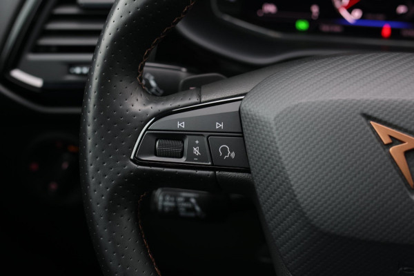 CUPRA Ateca 2.0 TSI 4DRIVE *Pano*Beats*Kuipstoelen*360 Camera*Trekhaak*