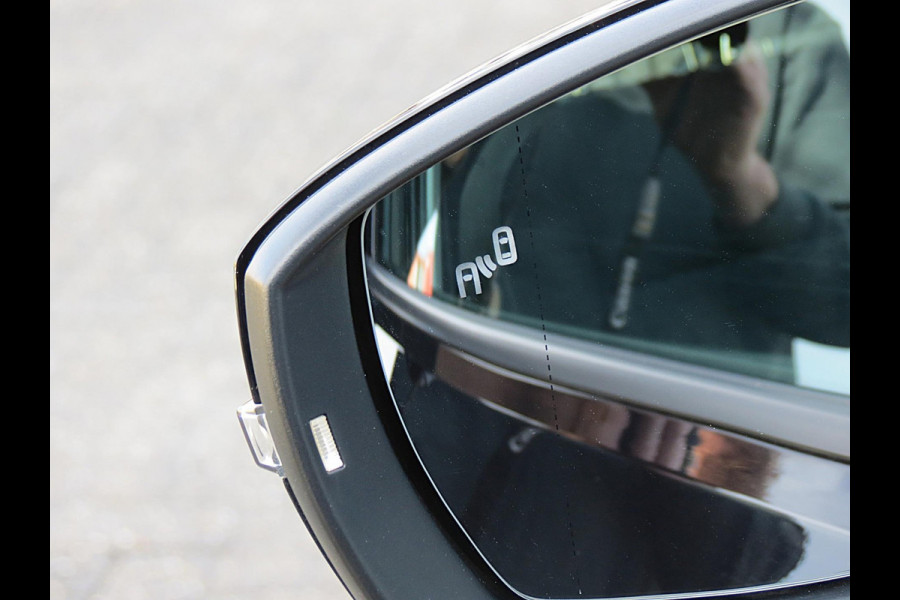 Volkswagen T-Cross 1.0 TSI Life | APPLE CARPLAY | LM VELGEN | DAB+ | ADAPTIVE CRUISE CONTROL | PARKEERSENSORS | BLIND SPOT |