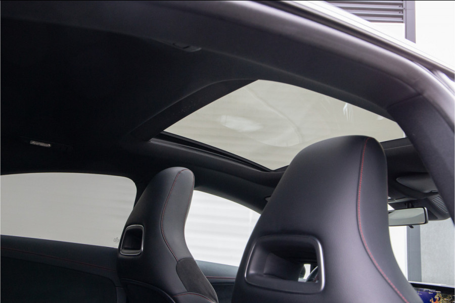 Mercedes-Benz CLA-Klasse 180 AMG Nightpakket, Pano, Widescreen, Sfeerverlichting, Camera 2020