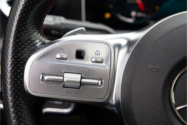 Mercedes-Benz CLA-Klasse 180 AMG Nightpakket, Pano, Widescreen, Sfeerverlichting, Camera 2020