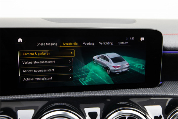 Mercedes-Benz CLA-Klasse 180 AMG Nightpakket, Pano, Widescreen, Sfeerverlichting, Camera 2020