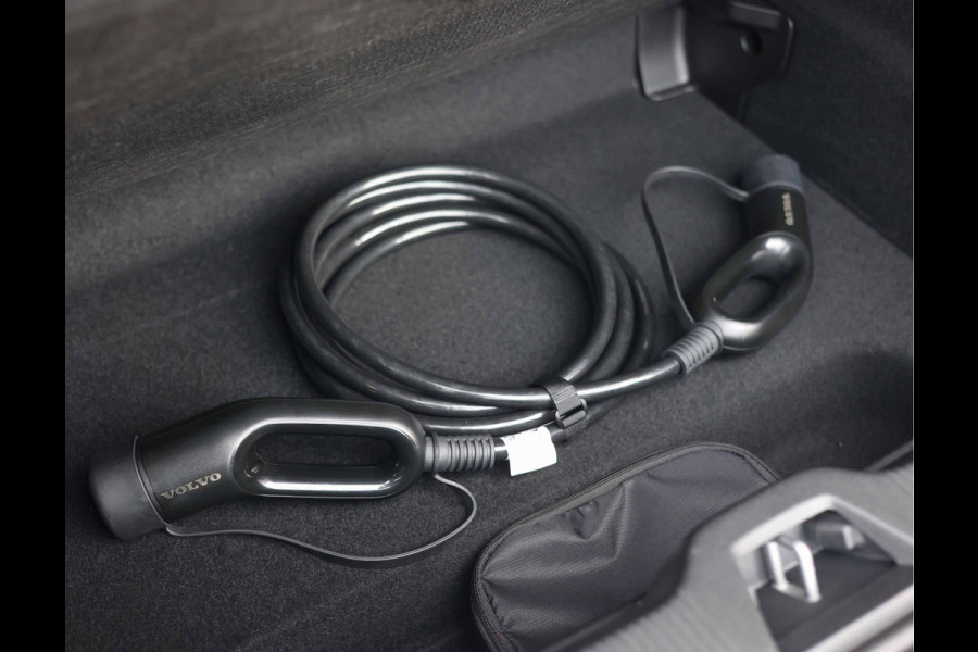 Volvo EX30 Twin Motor Ultra | 69 kWh - Pano - Harman Kardon