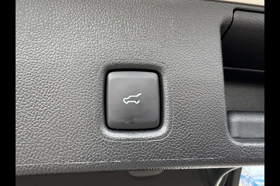 Ford Kuga 2.5 PHEV Sound Edition 243pk | Winterpack | Wegklapbare Trekhaak | Adaptieve Cruise | AGR stoelen | Panorama dak  | Memory Seats | BLIS | 2.100kg Trekgewicht