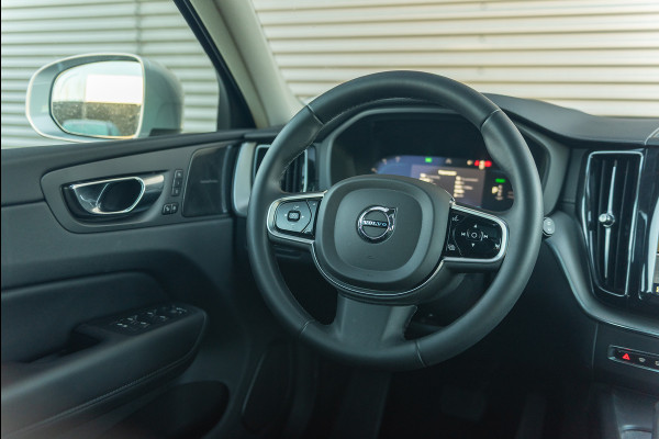Volvo XC60 T6 Aut. Long Range Ultimate Bright Leder ACC Stoelverwarming 350pk