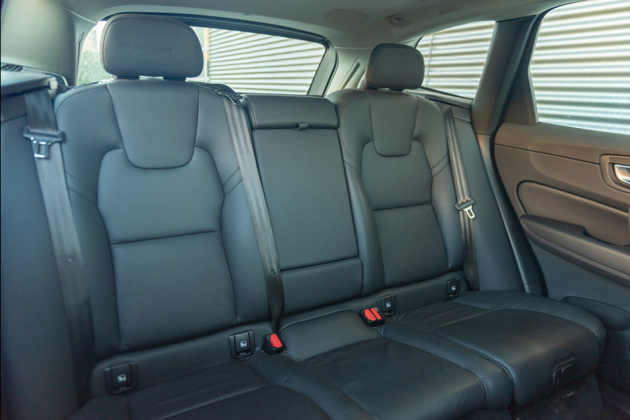 Volvo XC60 T6 Aut. Long Range Ultimate Bright Leder ACC Stoelverwarming 350pk