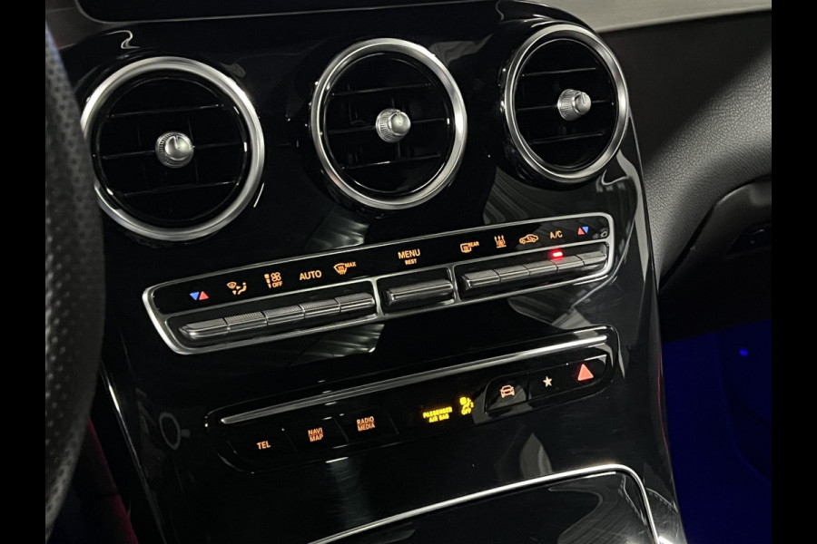 Mercedes-Benz GLC 300e 4MATIC AMG | Trekhaak | Open dak | Camera | Stoelverwarming | Memory | Cruise control | Carplay