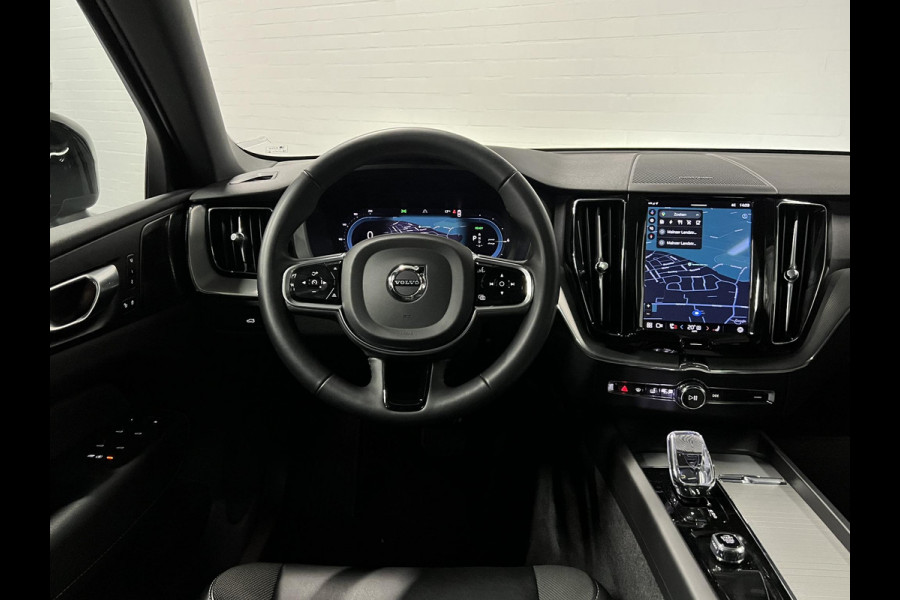 Volvo XC60 2.0 T6 Plug-in hybrid AWD Plus Dark Trekhaak | Open dak | Adapt. Cruise | Harman Kardon | Stoel-/stuurverwarming | Memory | Leder | Carplay
