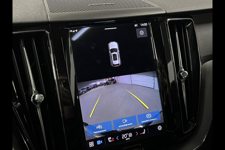 Volvo XC60 2.0 T6 Plug-in hybrid AWD Plus Dark Trekhaak | Open dak | Adapt. Cruise | Harman Kardon | Stoel-/stuurverwarming | Memory | Leder | Carplay