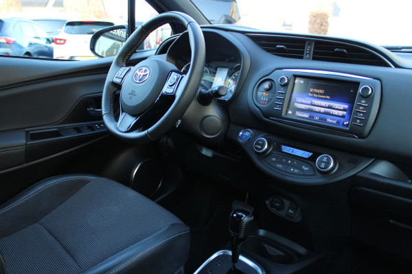 Toyota Yaris 1.5 Hybrid Energy Plus | Trekhaak | Navigatie | Camera | Cruise control