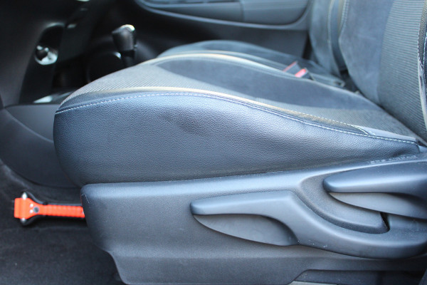 Toyota Yaris 1.5 Hybrid Energy Plus | Trekhaak | Navigatie | Camera | Cruise control