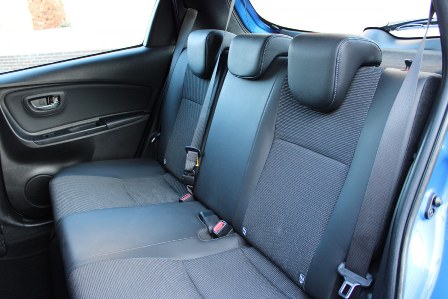 Toyota Yaris 1.5 Hybrid Energy Plus | Trekhaak | Navigatie | Camera | Cruise control