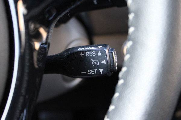 Toyota Yaris 1.5 Hybrid Energy Plus | Trekhaak | Navigatie | Camera | Cruise control