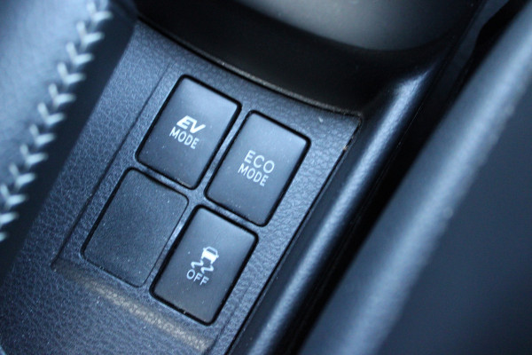 Toyota Yaris 1.5 Hybrid Energy Plus | Trekhaak | Navigatie | Camera | Cruise control