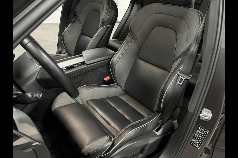 Volvo XC60 2.0 T6 Plug-in hybrid AWD Plus Dark Trekhaak | Open dak | Adapt. cruise | Stoel-/stuurverwarming | Camera | Memory | Carplay