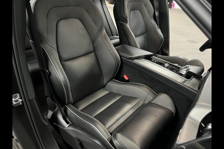 Volvo XC60 2.0 T6 Plug-in hybrid AWD Plus Dark Trekhaak | Open dak | Adapt. cruise | Stoel-/stuurverwarming | Camera | Memory | Carplay