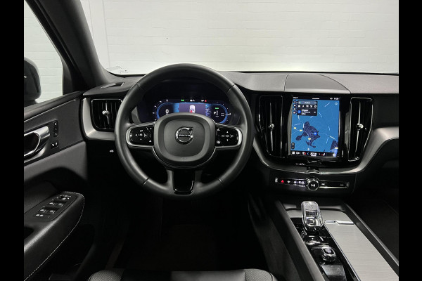 Volvo XC60 2.0 T6 Plug-in hybrid AWD Plus Dark Trekhaak | Open dak | Adapt. cruise | Stoel-/stuurverwarming | Camera | Memory | Carplay