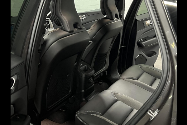 Volvo XC60 2.0 T6 Plug-in hybrid AWD Plus Dark Trekhaak | Open dak | Adapt. cruise | Stoel-/stuurverwarming | Camera | Memory | Carplay