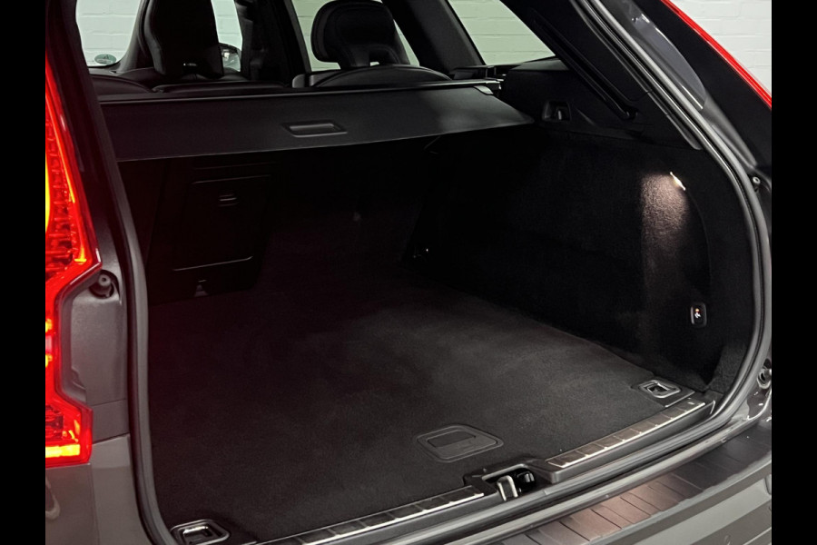 Volvo XC60 2.0 T6 Plug-in hybrid AWD Plus Dark Trekhaak | Open dak | Adapt. cruise | Stoel-/stuurverwarming | Camera | Memory | Carplay