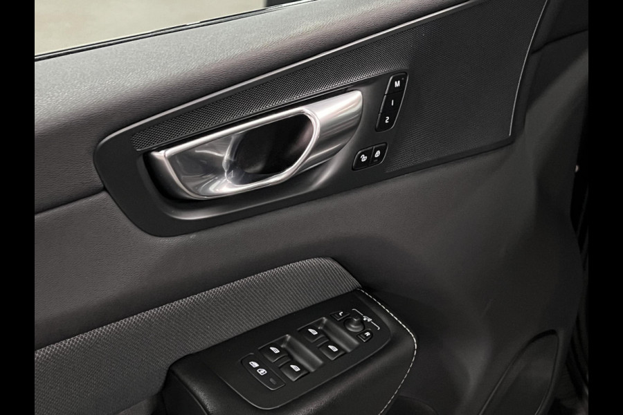 Volvo XC60 2.0 T6 Plug-in hybrid AWD Plus Dark Trekhaak | Open dak | Adapt. cruise | Stoel-/stuurverwarming | Camera | Memory | Carplay