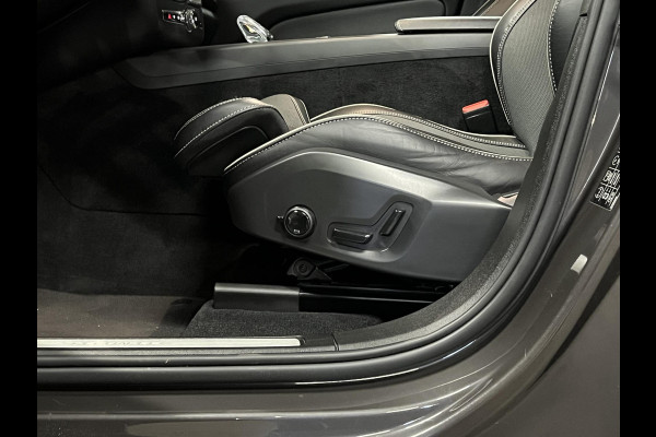Volvo XC60 2.0 T6 Plug-in hybrid AWD Plus Dark Trekhaak | Open dak | Adapt. cruise | Stoel-/stuurverwarming | Camera | Memory | Carplay