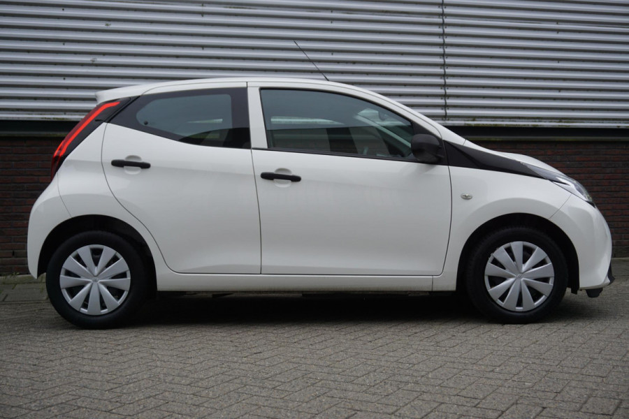 Toyota Aygo 1.0 VVT-i x-fun | Led | Bluetooth | Cruise Control