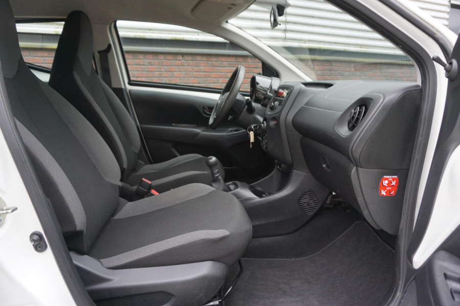 Toyota Aygo 1.0 VVT-i x-fun | Led | Bluetooth | Cruise Control