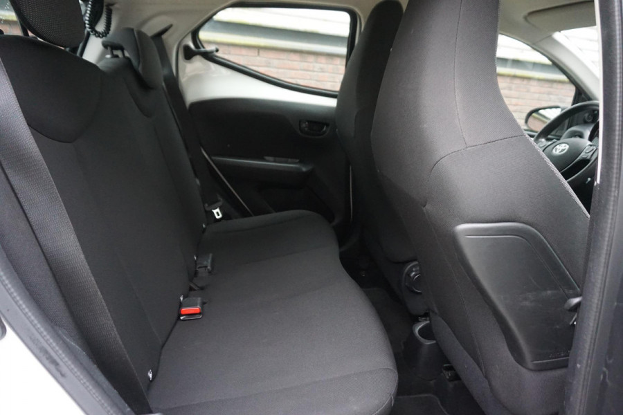 Toyota Aygo 1.0 VVT-i x-fun | Led | Bluetooth | Cruise Control