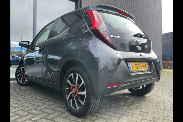 Toyota Aygo 1.0 VVT-i x-fun Airco - Cruise control - Licht metalen velgen 15 inch - Bluetooth - Elektrische ramen voor - Radio - Start/stop systeem - Stuur multifunctioneel - Led verlichting