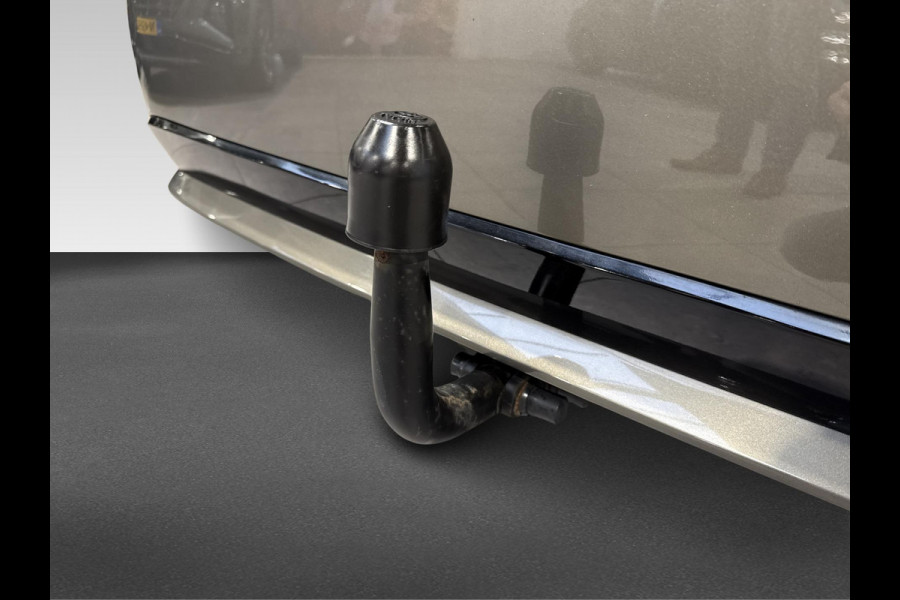 Toyota Corolla Touring Sports 1.8 Hybrid Business Plus | Trekhaak |